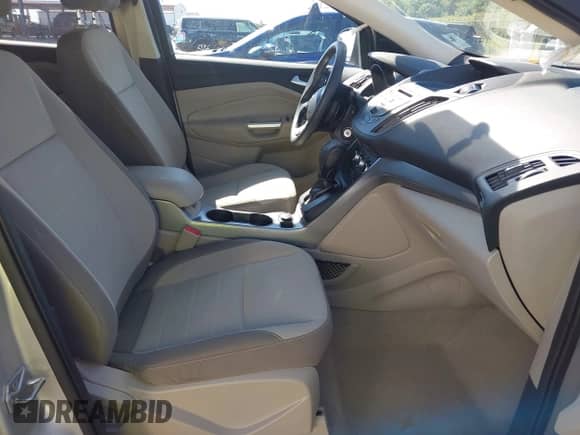 2014 Ford Escape SE with VIN 1FMCU0GX0EUE28246, listed as a IAAI auction lot 43418322 with 69,606 mi miles and . Bid and sale history available at DreamBid. Image 5.