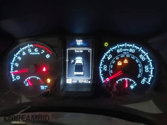 2018 Toyota Tacoma SR with VIN 5TFRX5GN9JX122396, listed as a IAAI auction lot 42933585 with 107,492 mi miles and . Bid and sale history available at DreamBid. Image 7.