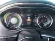 2017 Dodge Challenger 392 Hemi Scat Pack Shaker z VIN 2C3CDZFJ1HH574124, wystawiony jako Copart lot #56075135 z przebiegiem 36 769 mil mil oraz Szkoda całkowita • Salvage title. Historia ofert i sprzedaży dostępna na DreamBid. Obrazek 9.