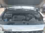 2020 Hyundai Santa Fe SEL z VIN 5NMS33AD8LH254272, wystawiony jako IAAI lot #43347441 z przebiegiem 79 618 mil mil oraz . Historia ofert i sprzedaży dostępna na DreamBid. Obrazek 10.