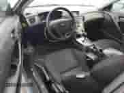 2011 Hyundai Genesis Coupe с VIN KMHHT6KD6BU049353, выставлен на аукционе Copart как лот 82494904 с пробегом 162 839 миль миль и Списание • Salvage title. История ставок и продаж доступна на DreamBid. Изображение 8.