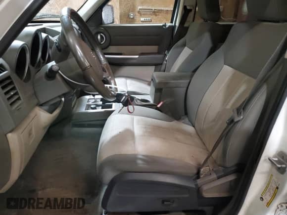 2007 Dodge Nitro SLT с VIN 1D8GU58K97W669625, выставлен на аукционе Copart как лот 79652324 с пробегом 102 954 миль миль и Списание • Salvage title. История ставок и продаж доступна на DreamBid. Изображение 7.