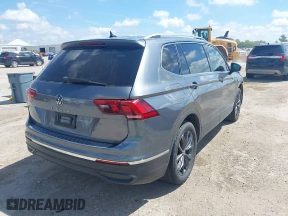 2022 Volkswagen Tiguan SE with VIN 3VV3B7AX5NM046716, listed as a IAAI auction lot 42548909 with 66,749 mi miles and . Bid and sale history available at DreamBid. Image 4.