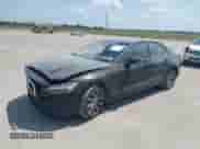 2020 Volvo S60 Momentum с VIN 7JRA22TK3LG064151, выставлен на аукционе IAAI как лот 42280149 с пробегом 30 861 миль миль и . История ставок и продаж доступна на DreamBid. Изображение 2.