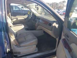 2007 Chevrolet Tahoe LTZ с VIN 1GNFC13JX7R378190, выставлен на аукционе IAAI как лот 43442648 с пробегом 265 265 миль миль и . История ставок и продаж доступна на DreamBid. Изображение 5.