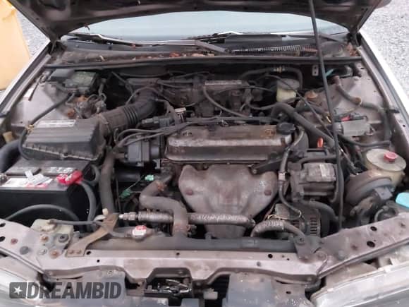 1993 Honda Accord LX z VIN JHMCB7650PC005838, wystawiony jako IAAI lot #42861998 z przebiegiem 217 028 mil mil oraz . Historia ofert i sprzedaży dostępna na DreamBid. Obrazek 10.