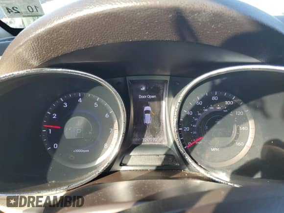 2013 Hyundai Santa Fe Sport with VIN 5XYZU3LA6DG032758, listed as a Copart auction lot 63421275 with 120,972 mi miles and Clean title. Bid and sale history available at DreamBid. Image 9.