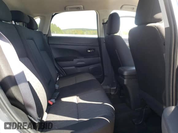 2021 Mitsubishi Outlander ES с VIN JA4APUAU2MU035804, выставлен на аукционе Copart как лот 81283055 с пробегом 84 732 миль миль и Списание • Salvage title. История ставок и продаж доступна на DreamBid. Изображение 11.