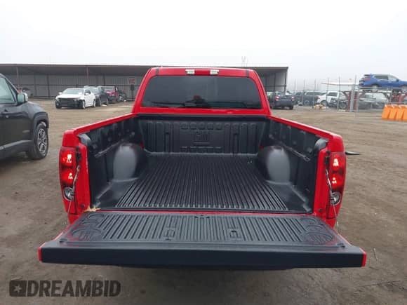 2011 Chevrolet Colorado 1LT с VIN 1GCESCF92B8135640, выставлен на аукционе IAAI как лот 41509744 с пробегом 105 409 миль миль и . История ставок и продаж доступна на DreamBid. Изображение 16.