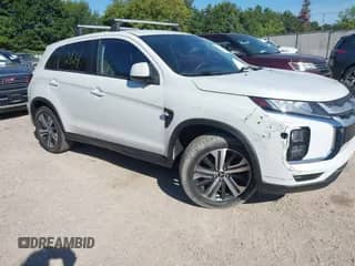 2021 Mitsubishi Outlander ES z VIN JA4ARUAU7MU003537, wystawiony jako IAAI lot #43092424 z przebiegiem 49 791 mil mil oraz . Historia ofert i sprzedaży dostępna na DreamBid. Obrazek 1.