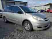 2010 Toyota Sienna CE с VIN 5TDKK4CC1AS289727, выставлен на аукционе Copart как лот 89536445 с пробегом 177 097 миль миль и Списание • Salvage title. История ставок и продаж доступна на DreamBid. Изображение 4.