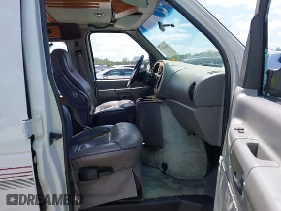 1999 Ford Econoline Cargo Recreational with VIN 1FDRE14L2XHA41059, listed as a IAAI auction lot 42067879 with 149,185 mi miles and . Bid and sale history available at DreamBid. Image 5.