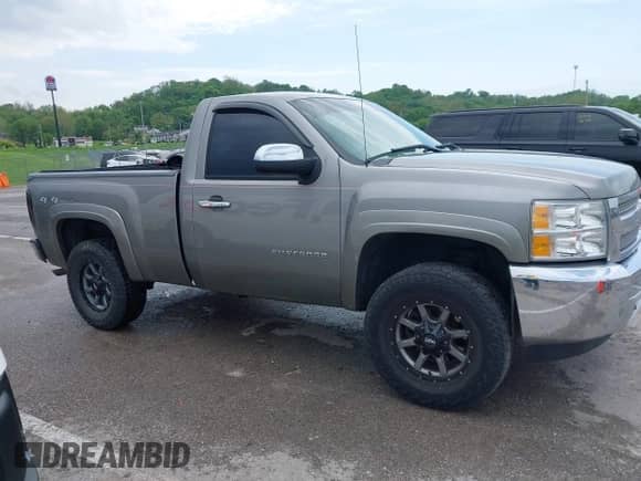 2012 Chevrolet Silverado 1500 Work Truck с VIN 1GCNKPEX0CZ161673, выставлен на аукционе IAAI как лот 42158901 с пробегом 103 319 миль миль и . История ставок и продаж доступна на DreamBid. Изображение 13.