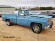 1976 Chevrolet Silverado 1500 z VIN CCL146B122537, wystawiony jako Copart lot #79015064 z przebiegiem 10 601 mil mil oraz Szkoda całkowita • Salvage title. Historia ofert i sprzedaży dostępna na DreamBid. Obrazek 4.