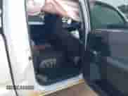 2018 Toyota Tacoma SR5 с VIN 5TFBZ5DN7JX004248, выставлен на аукционе IAAI как лот 42864580 с пробегом 210 482 миль миль и . История ставок и продаж доступна на DreamBid. Изображение 8.