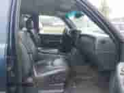 2002 Chevrolet Avalanche z VIN 3GNEK13TX2G185143, wystawiony jako IAAI lot #43292645 z przebiegiem 184 854 mil mil oraz . Historia ofert i sprzedaży dostępna na DreamBid. Obrazek 5.