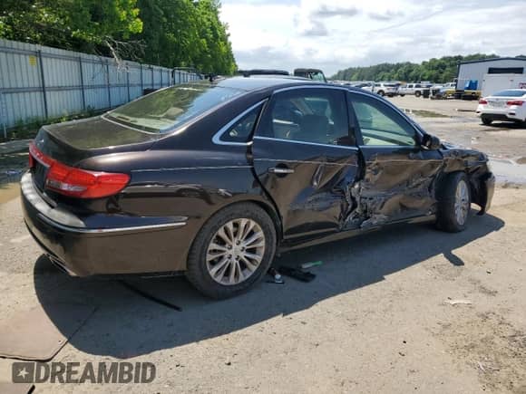 2011 Hyundai Azera GLS with VIN KMHFC4DD4BA538621, listed as a Copart auction lot 55493185 with 190,555 mi miles and Salvage title. Bid and sale history available at DreamBid. Image 3.