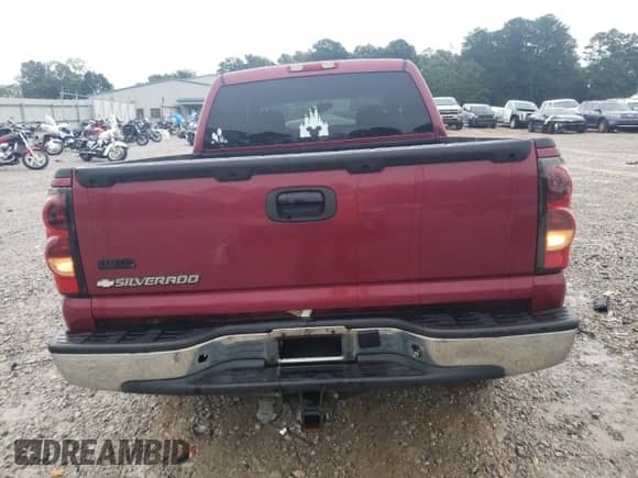 2007 Chevrolet Silverado 1500 LS with VIN 2GCEC13V371108119, listed as a Copart auction lot 68168005 with 289,184 mi miles and Salvage title. Bid and sale history available at DreamBid. Image 6.