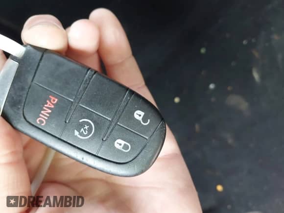 2015 Dodge Journey Crossroad with VIN 3C4PDDGG0FT619089, listed as a IAAI auction lot 43050045 with 167,984 mi miles and . Bid and sale history available at DreamBid. Image 11.