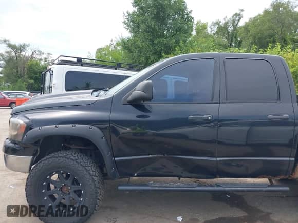2007 Dodge 1500 SLT with VIN 1D7HU18277S221439, listed as a IAAI auction lot 42804843 with 143,815 mi miles and . Bid and sale history available at DreamBid. Image 6.
