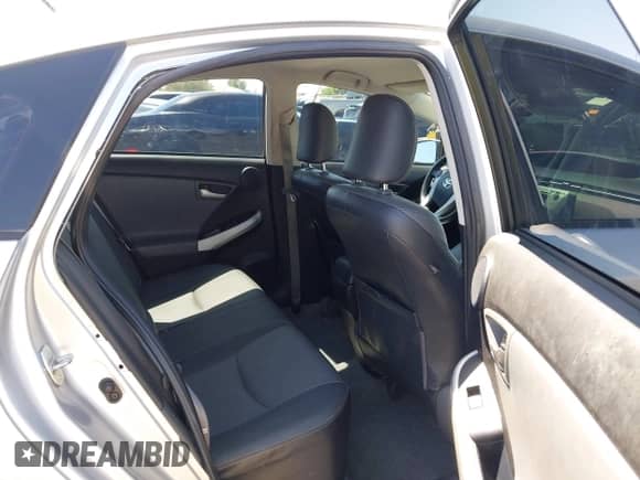 2013 Toyota Prius One z VIN JTDKN3DU7D5562835, wystawiony jako IAAI lot #42598941 z przebiegiem 104 292 mil mil oraz . Historia ofert i sprzedaży dostępna na DreamBid. Obrazek 8.