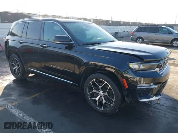 2022 Jeep Grand Cherokee Summit z VIN 1C4RJHET1N8510484, wystawiony jako IAAI lot #43466239 z przebiegiem 134 845 mil mil oraz . Historia ofert i sprzedaży dostępna na DreamBid. Obrazek 1.