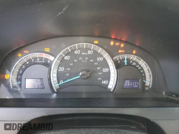 2014 Toyota Camry L with VIN 4T1BF1FK0EU379616, listed as a Copart auction lot 69282625 with 231,177 mi miles and Salvage title. Bid and sale history available at DreamBid. Image 9.