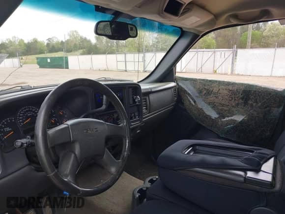 2004 GMC Sierra 1500 SLE with VIN 1GTEK19T54E209388, listed as a IAAI auction lot 41931792 with Not provided miles and . Bid and sale history available at DreamBid. Image 5.