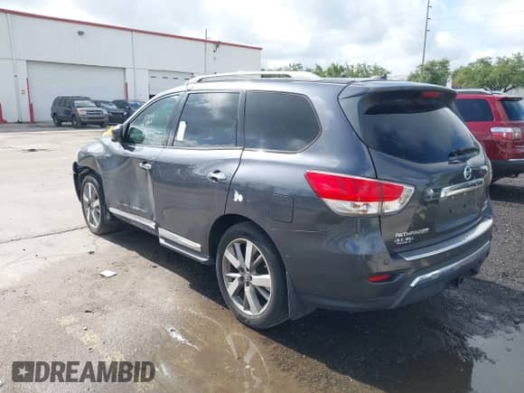 2013 Nissan Pathfinder Platinum with VIN 5N1AR2MM6DC681378, listed as a IAAI auction lot 42475308 with 141,980 mi miles and . Bid and sale history available at DreamBid. Image 3.
