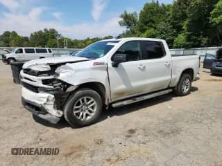 2020 Chevrolet Silverado 1500 RST с VIN 1GCUYEEDXLZ110671, выставлен на аукционе Copart как лот 70492325 с пробегом 79 074 миль миль и Списание • Salvage title. История ставок и продаж доступна на DreamBid. Изображение 1.