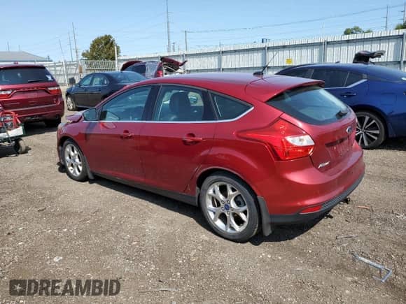 2013 Ford Focus Titanium with VIN 1FADP3N25DL150818, listed as a Copart auction lot 71952545 with 105,538 mi miles and Clean title. Bid and sale history available at DreamBid. Image 2.