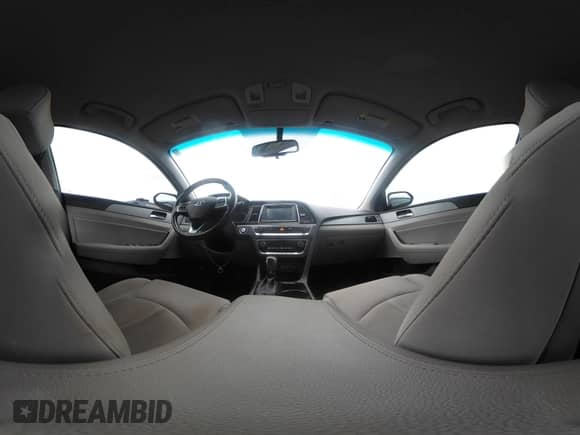 2019 Hyundai Sonata Sport с VIN 5NPE34AF0KH747949, выставлен на аукционе IAAI как лот 43144133 с пробегом 102 816 миль миль и . История ставок и продаж доступна на DreamBid. Изображение 20.