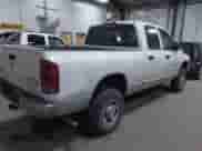 2005 Dodge 2500 SLT z VIN 3D7KS28C05G754988, wystawiony jako IAAI lot #41834266 z przebiegiem 163 614 mil mil oraz . Historia ofert i sprzedaży dostępna na DreamBid. Obrazek 4.