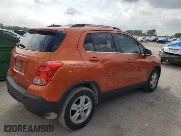 2015 Chevrolet Trax LT with VIN KL7CJLSB4FB130349, listed as a Copart auction lot 84002975 with 127,283 mi miles and Salvage title. Bid and sale history available at DreamBid. Image 3.