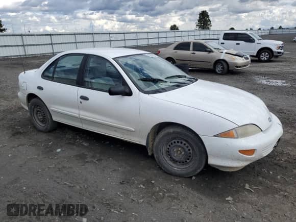 1998 Chevrolet Cavalier z VIN 1G1JC524XW7118266, wystawiony jako Copart lot #55081905 z przebiegiem 127 877 mil mil oraz Szkoda całkowita • Salvage title. Historia ofert i sprzedaży dostępna na DreamBid. Obrazek 4.