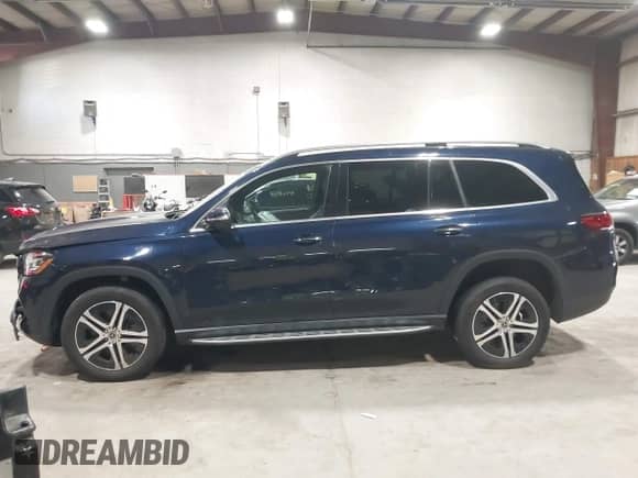 2021 Mercedes-Benz GLS 450 with VIN 4JGFF5KE1MA475764, listed as a IAAI auction lot 42476422 with 40,816 mi miles and . Bid and sale history available at DreamBid. Image 14.