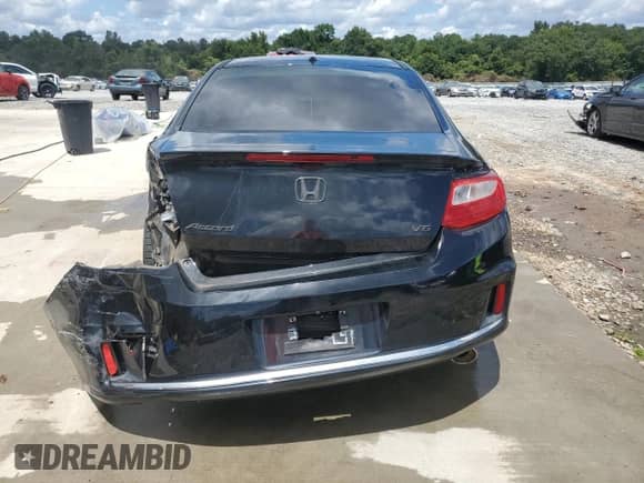 2015 Honda Accord EX-L z VIN 1HGCT2B86FA007302, wystawiony jako Copart lot #68112195 z przebiegiem 92 130 mil mil oraz Szkoda całkowita • Salvage title. Historia ofert i sprzedaży dostępna na DreamBid. Obrazek 6.