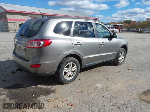 2011 Hyundai Santa Fe GLS with VIN 5XYZGDAB3BG022274, listed as a IAAI auction lot 43507199 with 219,067 mi miles and . Bid and sale history available at DreamBid. Image 4.