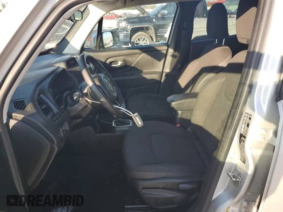 2018 Jeep Renegade Altitude with VIN ZACCJABB0JPJ10067, listed as a Copart auction lot 68039085 with 87,920 mi miles and Salvage title. Bid and sale history available at DreamBid. Image 7.