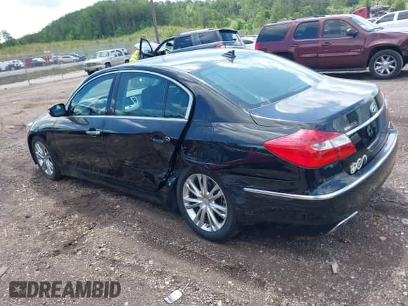 2014 Hyundai Genesis 3.8L с VIN KMHGC4DD0EU263241, выставлен на аукционе IAAI как лот 39309464 с пробегом 19 955 миль миль и . История ставок и продаж доступна на DreamBid. Изображение 3.