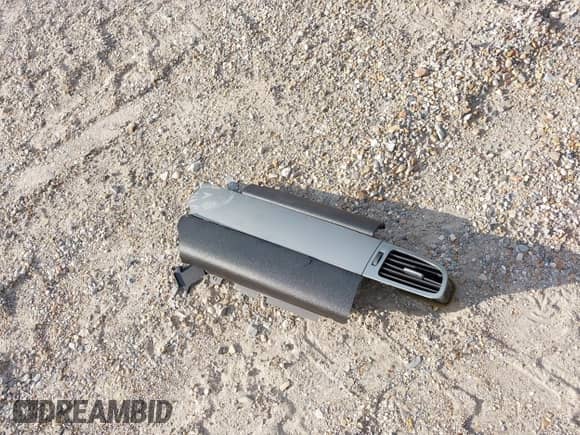 2007 Chevrolet Avalanche 3LT z VIN 3GNEC12007G267653, wystawiony jako IAAI lot #43308144 z przebiegiem 180 937 mil mil oraz . Historia ofert i sprzedaży dostępna na DreamBid. Obrazek 12.