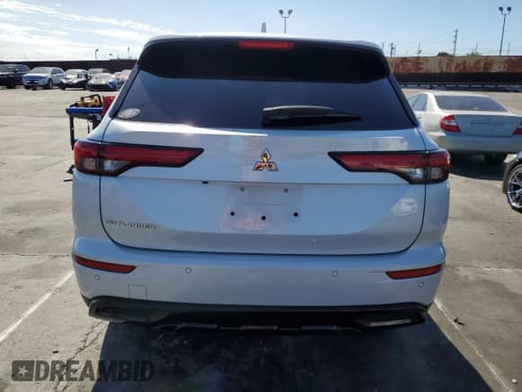 2022 Mitsubishi Outlander SE with VIN JA4J3UA82NZ064612, listed as a Copart auction lot 85007885 with 39,990 mi miles and Salvage title. Bid and sale history available at DreamBid. Image 6.