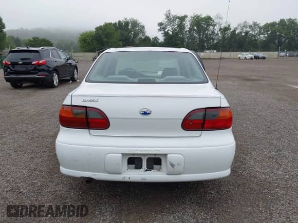 2005 Chevrolet Malibu Classic с VIN 1G1ND52F55M138148, выставлен на аукционе IAAI как лот 42845730 с пробегом 129 100 миль миль и . История ставок и продаж доступна на DreamBid. Изображение 17.