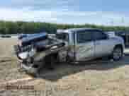 2021 Ram 1500 Laramie z VIN 1C6SRFJT7MN806542, wystawiony jako Copart lot #71260805 z przebiegiem 139 377 mil mil oraz Szkoda całkowita • Salvage title. Historia ofert i sprzedaży dostępna na DreamBid. Obrazek 3.