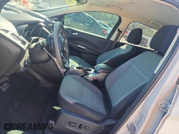 2014 Ford Escape SE с VIN 1FMCU0GX9EUA50671, выставлен на аукционе Copart как лот 89681825 с пробегом 107 150 миль миль и Списание • Salvage title. История ставок и продаж доступна на DreamBid. Изображение 7.