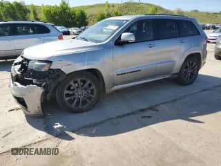 2018 Jeep Grand Cherokee High Altitude z VIN 1C4RJFCT4JC179222, wystawiony jako Copart lot #59574555 z przebiegiem 76 778 mil mil oraz Szkoda całkowita • Salvage title. Historia ofert i sprzedaży dostępna na DreamBid. Obrazek 1.