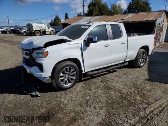 2024 Chevrolet Silverado 1500 LT with VIN 1GCRACEDXRZ228033, listed as a Copart auction lot 76419014 with 40,129 mi miles and Salvage title. Bid and sale history available at DreamBid. Image 1.
