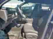 2025 Hyundai Santa Fe Calligraphy z VIN 5NMP54G15SH042043, wystawiony jako Copart lot #84619905 z przebiegiem 6 906 mil mil oraz Szkoda całkowita • Salvage title. Historia ofert i sprzedaży dostępna na DreamBid. Obrazek 7.