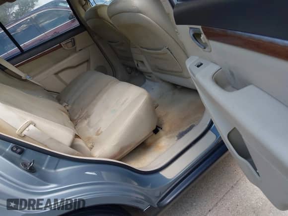 2007 Hyundai Santa Fe GLS с VIN 5NMSG13DX7H097775, выставлен на аукционе IAAI как лот 43251824 с пробегом 307 860 миль миль и . История ставок и продаж доступна на DreamBid. Изображение 8.
