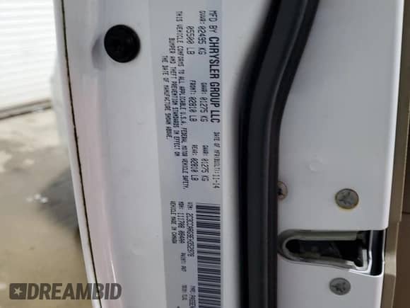 2014 Chrysler 300 z VIN 2C3CCARG9EH352978, wystawiony jako Copart lot #86805045 z przebiegiem 62 940 mil mil oraz Szkoda całkowita • Salvage title. Historia ofert i sprzedaży dostępna na DreamBid. Obrazek 12.